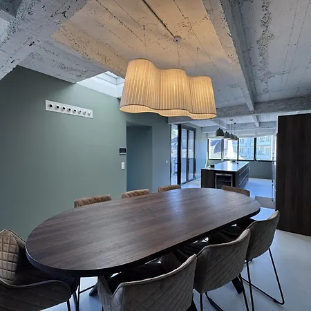 Stylish Base For Your Adventure * Le Mans